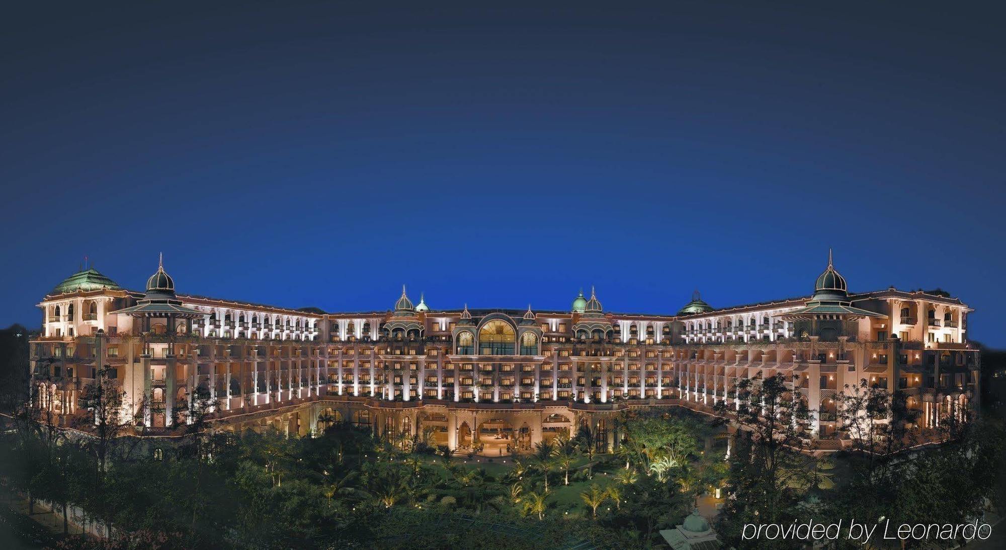 The Leela Palace Bengaluru Exterior photo